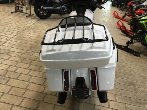 2024 Harley-Davidson® Street Glide® White Onyx Pearl - Black Finish thumb 0