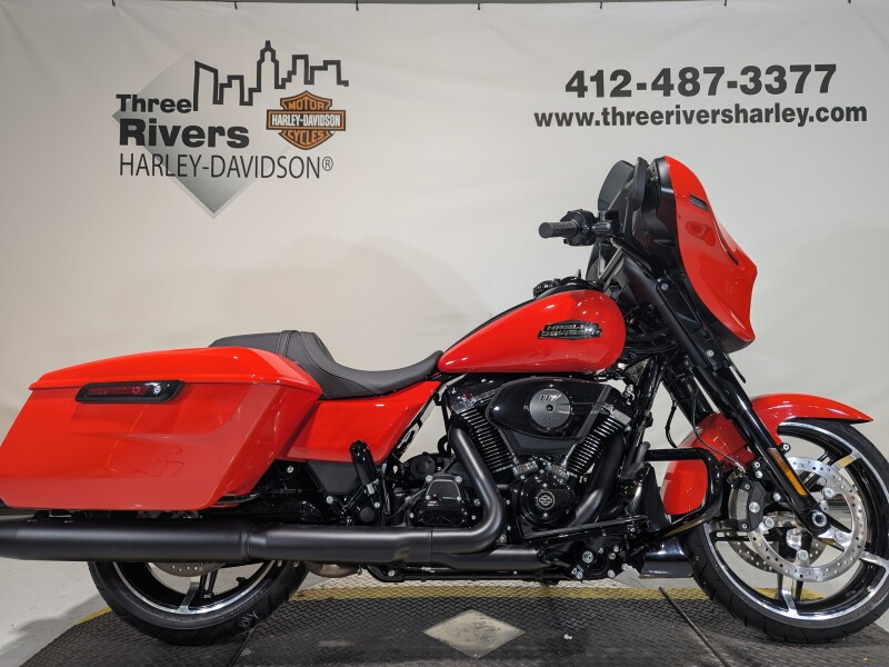 2026 Harley-Davidson® Street Glide® Blood Orange - Black Finish