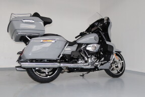 2025 Harley-Davidson® Street Glide™ Ultra Billiard Gray thumb 3