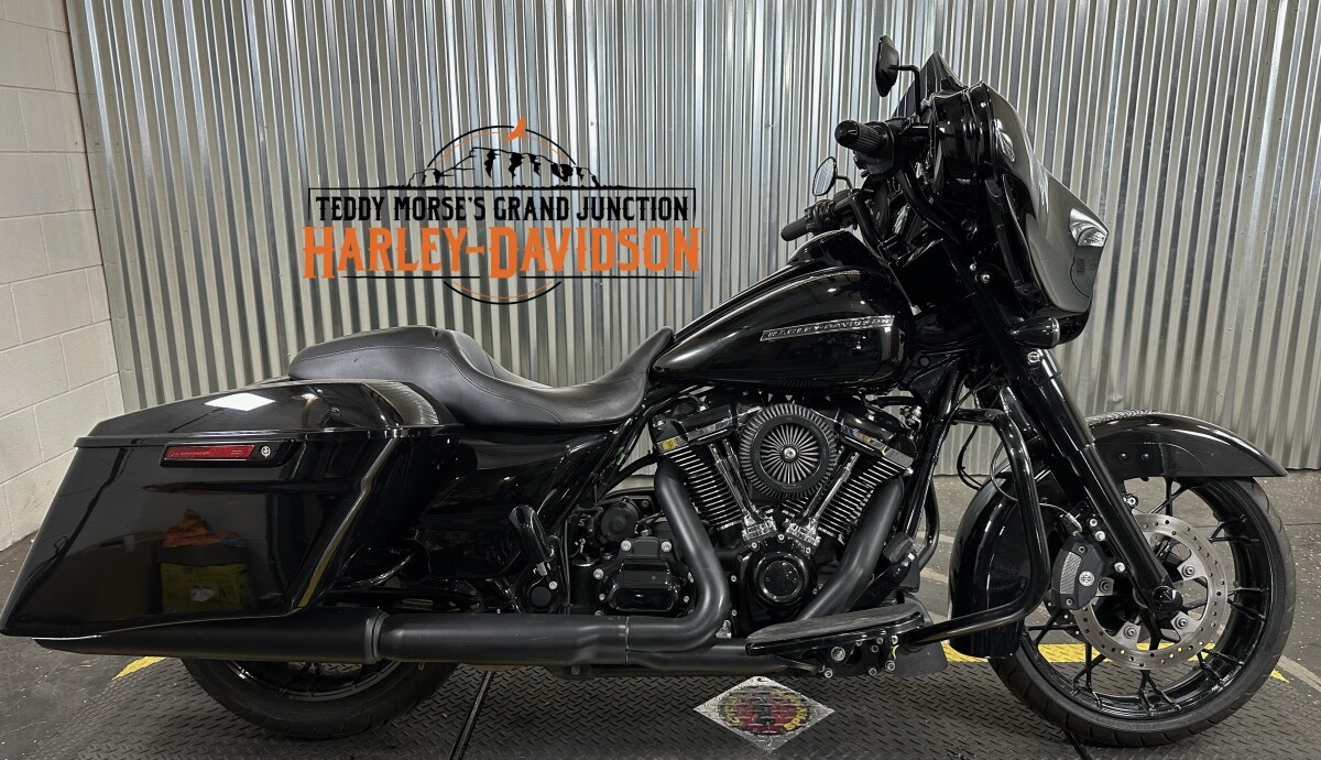 2021 Harley-Davidson® Street Glide® Special Black Jack Metallic