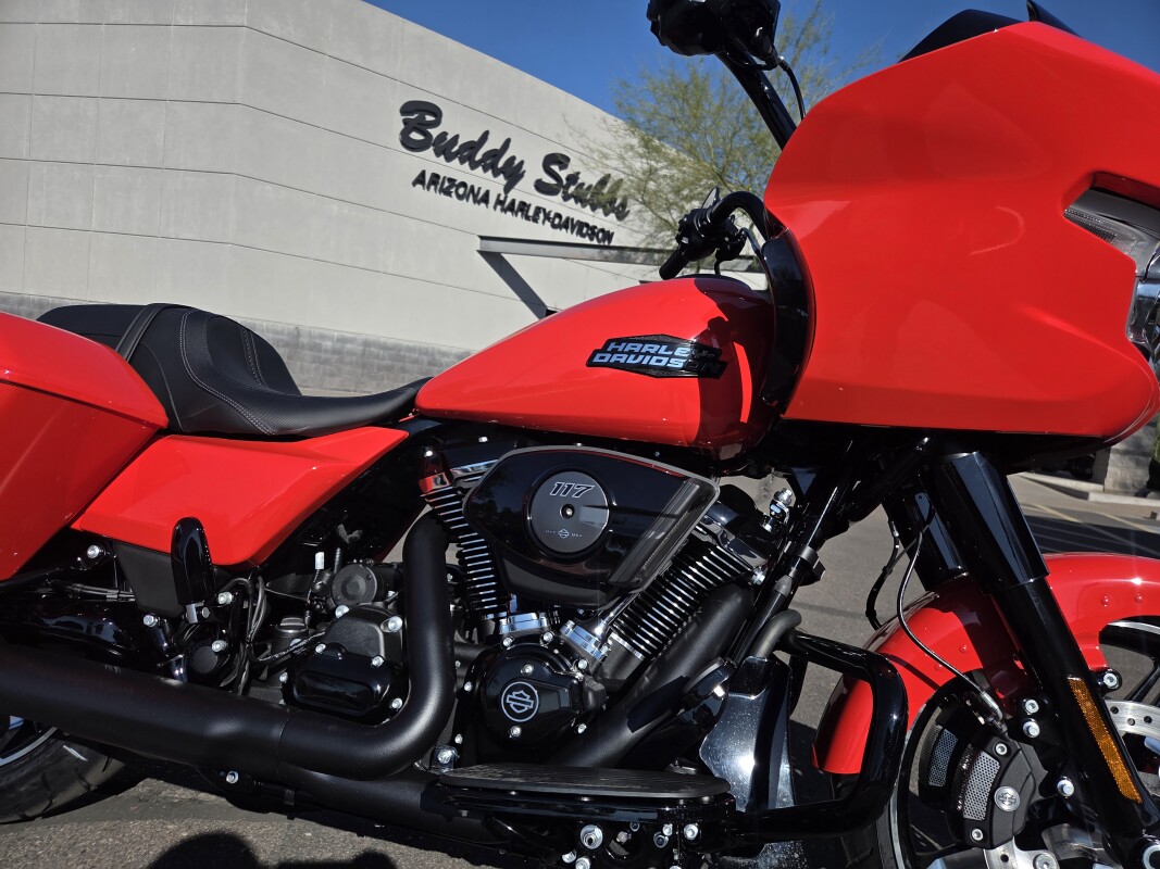 FLTRX 2026 Road Glide®, photo 2