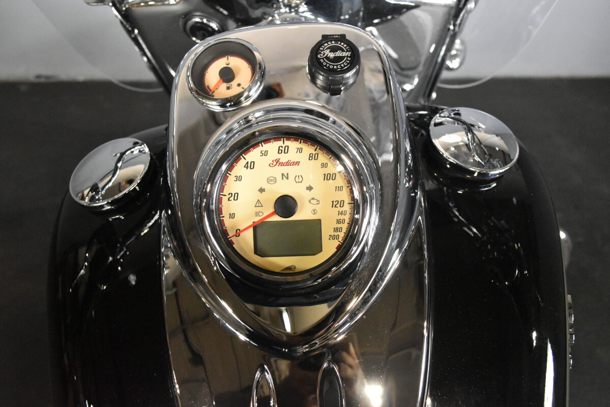 2025 Indian Motorcycle Springfield®, photo 17