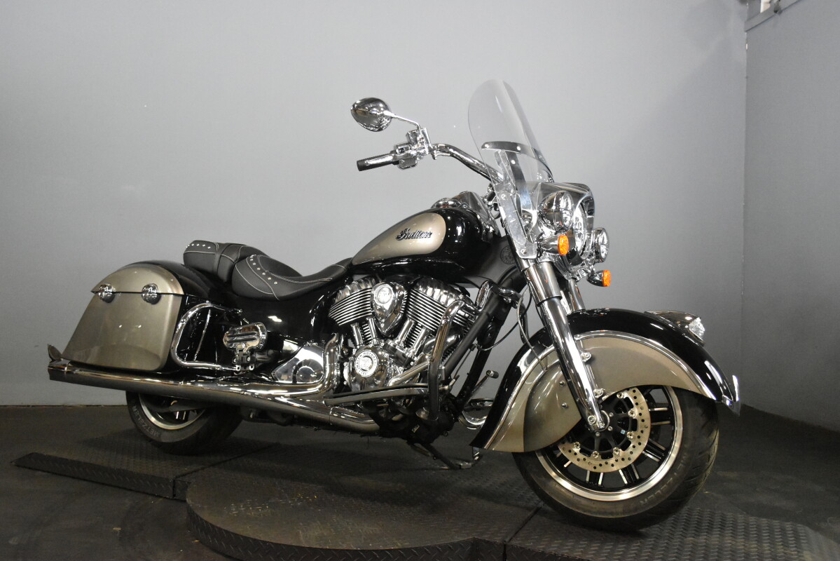 2025 Indian Motorcycle Springfield®, photo 2