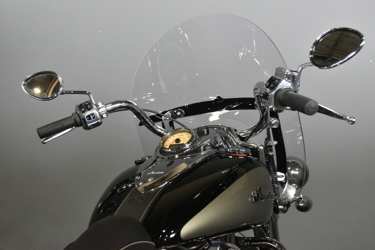2025 Indian Motorcycle Springfield®, photo 15
