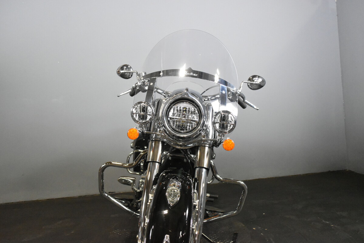 2025 Indian Motorcycle Springfield®, photo 3