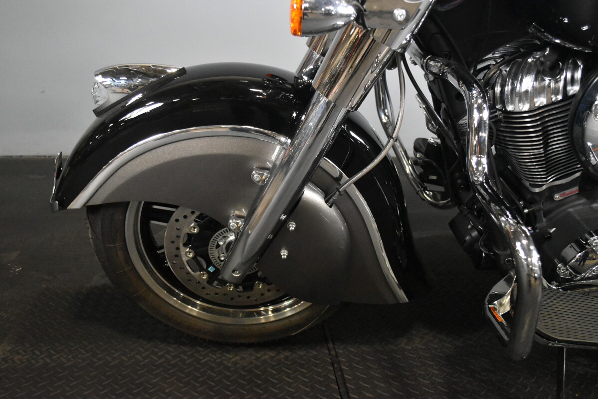 2025 Indian Motorcycle Springfield®, photo 12
