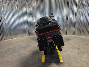 2021 Harley-Davidson® Road Glide® Limited Vivid Black - Black Finish thumb 1
