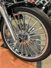 2015 Harley-Davidson® Softail® Standard Vivid Black thumb 2