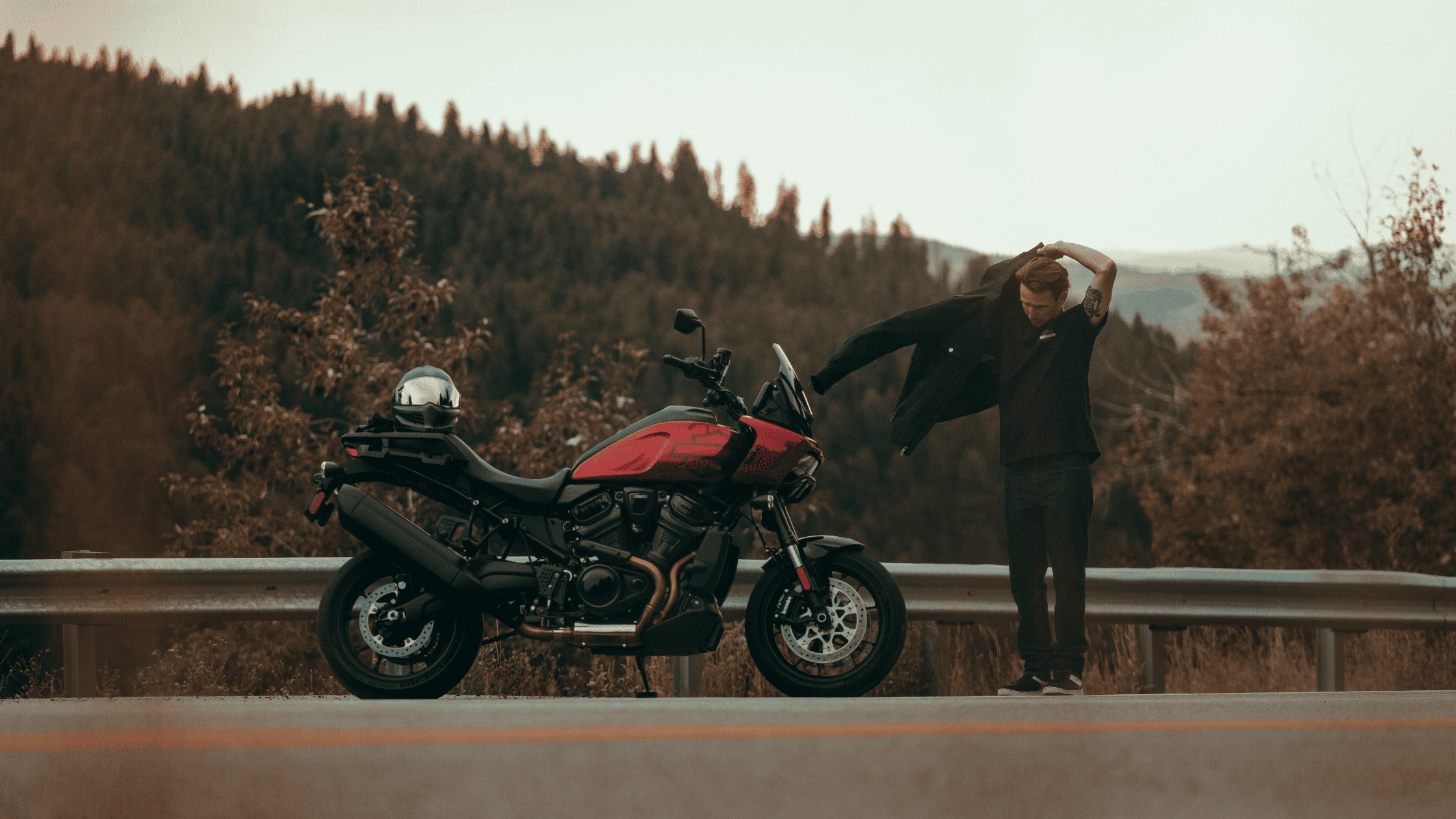 2025 Harley-Davidson® Pan America® 1250 ST