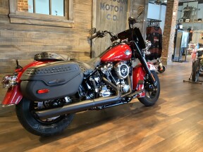 Harley-Davidson® Heritage Classic 2026 FLHC S1-26 Brilliant Red Black Cast Wheels thumb 2