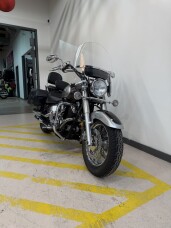 2004 Yamaha V Star 1100 Custom Raven thumb 3
