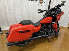 2026 Harley-Davidson® Road Glide® Blood Orange Black Trim thumb 3