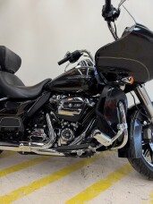 SALE PENDING 2017 Harley-Davidson® Road Glide® Ultra Black Quartz thumb 1