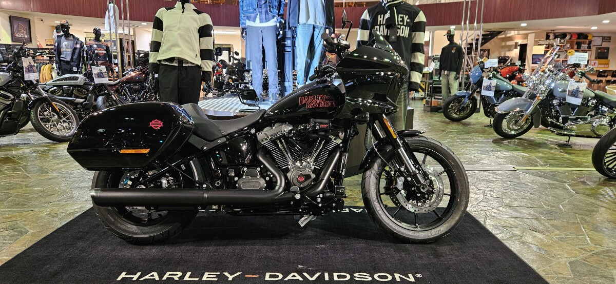 ハーレーダビッドソン 純正 バイクマットブラック フェンダー 美品 新型】ハーレーダビッドソン2025 FXLRSTローライダーST〈オールカラー