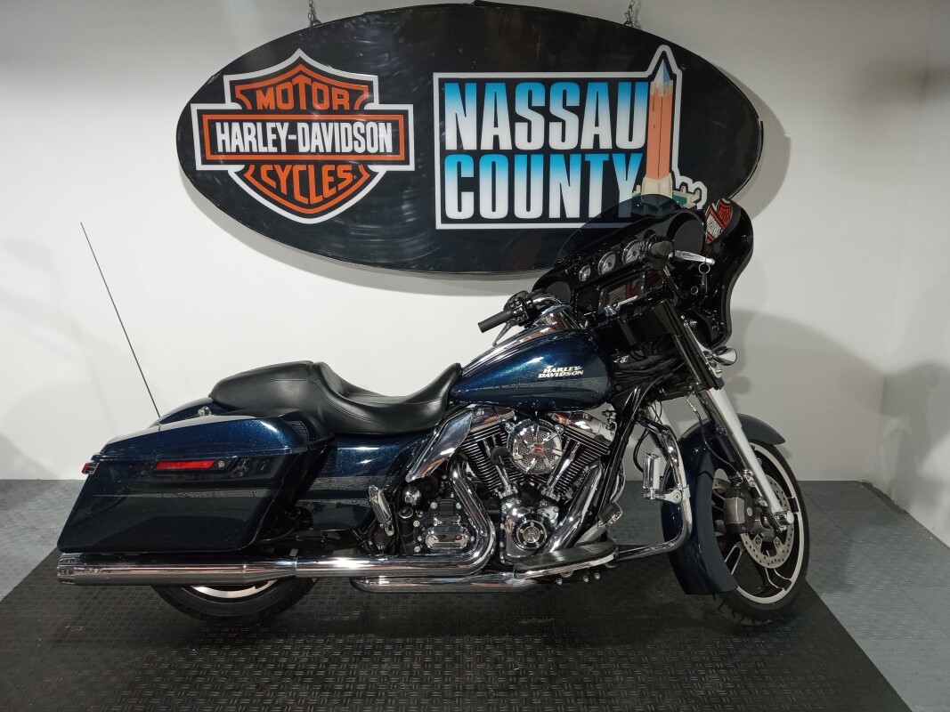 2025 Harley-Davidson® Road Glide™ Vivid Black | Harley-Davidson of