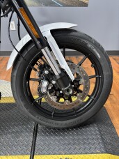 2026 Harley-Davidson® Low Rider® S WHITE ONYX PRL thumb 3