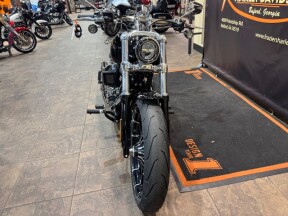 2026 Harley-Davidson® Breakout® Vivid Black - Chrome thumb 1