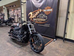 2026 Harley-Davidson® Breakout® Vivid Black - Chrome thumb 2