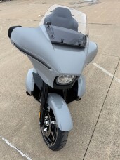 2025 Harley-Davidson® Street Glide® Ultra Billiard Gray - Black Finish thumb 2