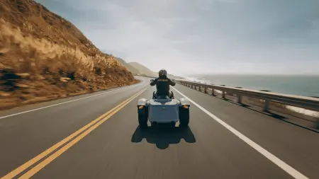 Why Sunrise Commuters Value the 2025 Harley-Davidson® Freewheeler® with Milwaukee Eight Power