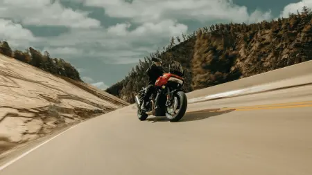 Adaptive Ride Height on the 2025 Harley-Davidson® Pan America® 1250 ST for McDonough Daily Commuters