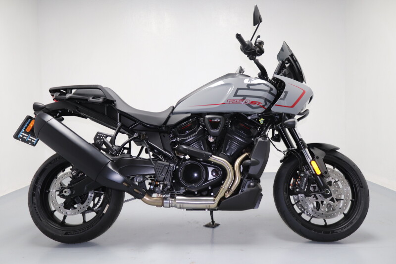2025 Harley-Davidson® Pan America® 1250 ST Billiard Gray