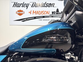 2026 FLHX Harley-Davidson® Street Glide® Teal Thunder / Vivid Black - Black thumb 2