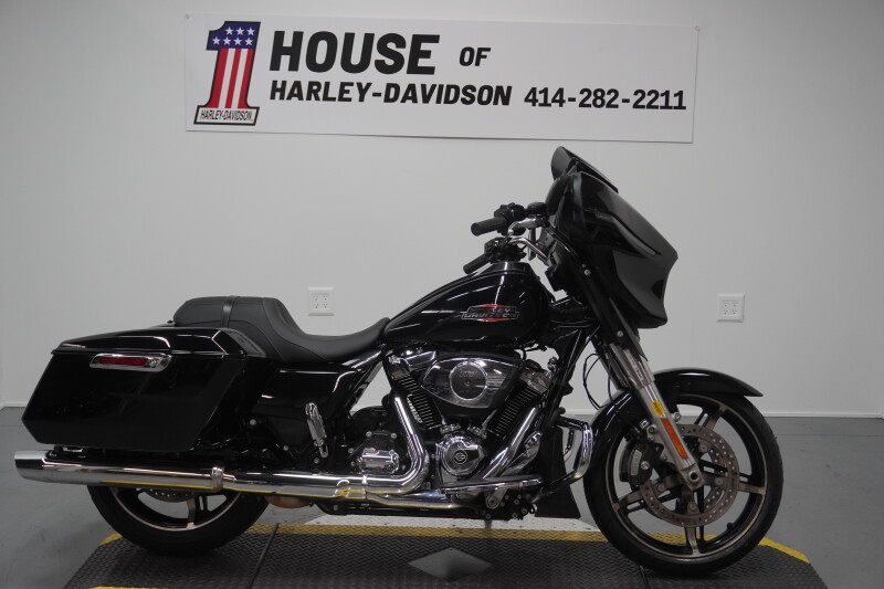2024 Harley-Davidson® Street Glide® Vivid Black