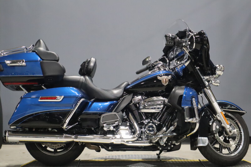 2018 Harley-Davidson® Ultra Limited FLHTK