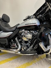 2015 Electra Glide Ultra Limited Brilliant Silver Denim & Black Denim thumb 1