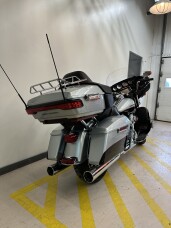 2015 Electra Glide Ultra Limited Brilliant Silver Denim & Black Denim thumb 0