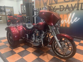 2016 Harley-Davidson Freewheeler FLRT thumb 2