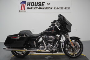 2024 Harley-Davidson® Street Glide® Vivid Black thumb 3