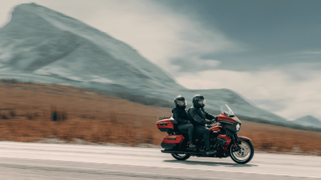 Fall Rides with the 2025 Harley-Davidson® Street Glide® Ultra for Lutz FL Families