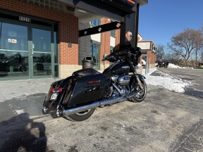 2018 Harley-Davidson® Street Glide® FLHX thumb 2