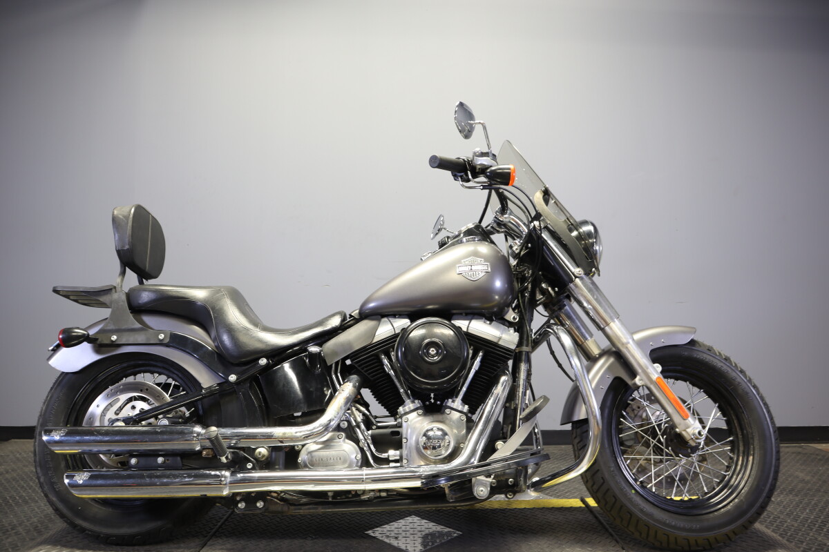 2013 Harley-Davidson® Heritage Softail® Classic FLSTC | Summit