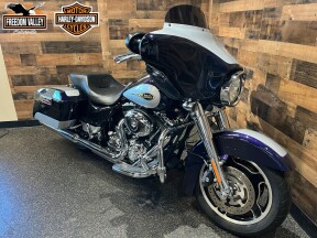2009 Harley-Davidson® Street Glide® Big Purple Flake / Brilliant Silver FLHX thumb 3