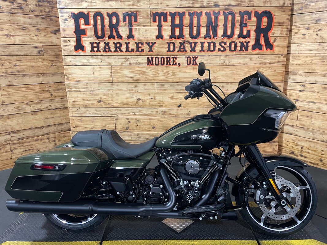 Harley-Davidson® Road Glide® 2026 FLTRX Olive Steel Metallic
