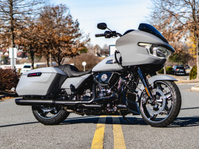 FLTRX 2026 Road Glide® thumb 2