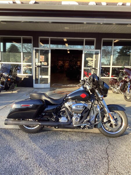 FLHT 2022 Electra Glide® Standard