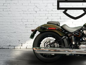 2026 Harley-Davidson® Street Bob™ Olive Steel Metallic - Chrome w/Laced Wheels thumb 0