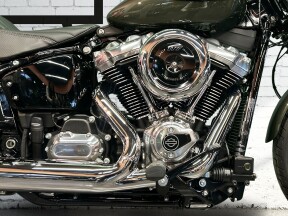 2026 Harley-Davidson® Street Bob™ Olive Steel Metallic - Chrome w/Laced Wheels thumb 1