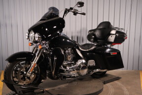 2018 Harley-Davidson® Ultra Limited FLHTK thumb 1