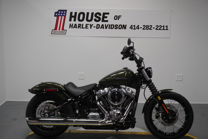 2026 Harley-Davidson® Street Bob® Olive Steel Metallic - Chrome w/Laced Wheels