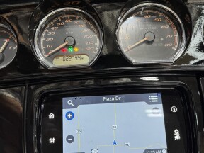 2019 Harley-Davidson® Street Glide® Special Barracuda Silver thumb 1