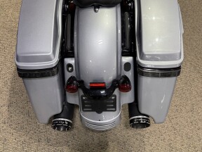 2019 Harley-Davidson® Street Glide® Special Barracuda Silver thumb 2