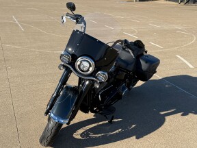 2025 Harley-Davidson<sup>®</sup> Heritage Classic Iron Horse Metallic w/Laced Wheels thumb 1