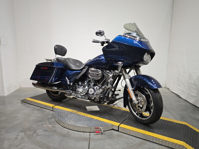 FLTRX 2013 Road Glide® Custom