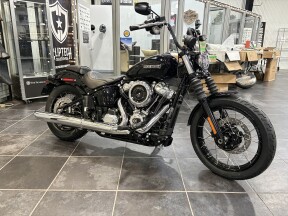 2026 Street Bob w/Laced Wheels thumb 3