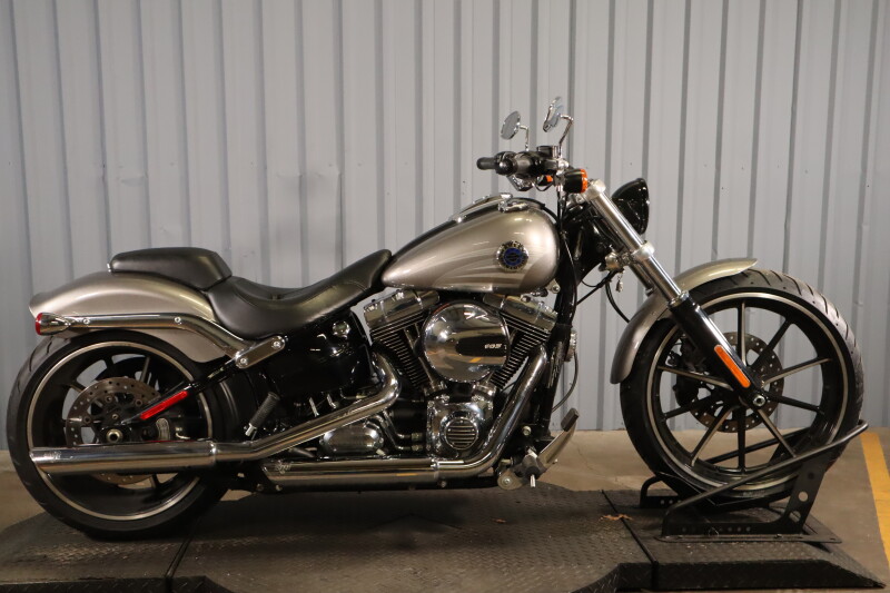2016 Harley-Davidson® Breakout® FXSB